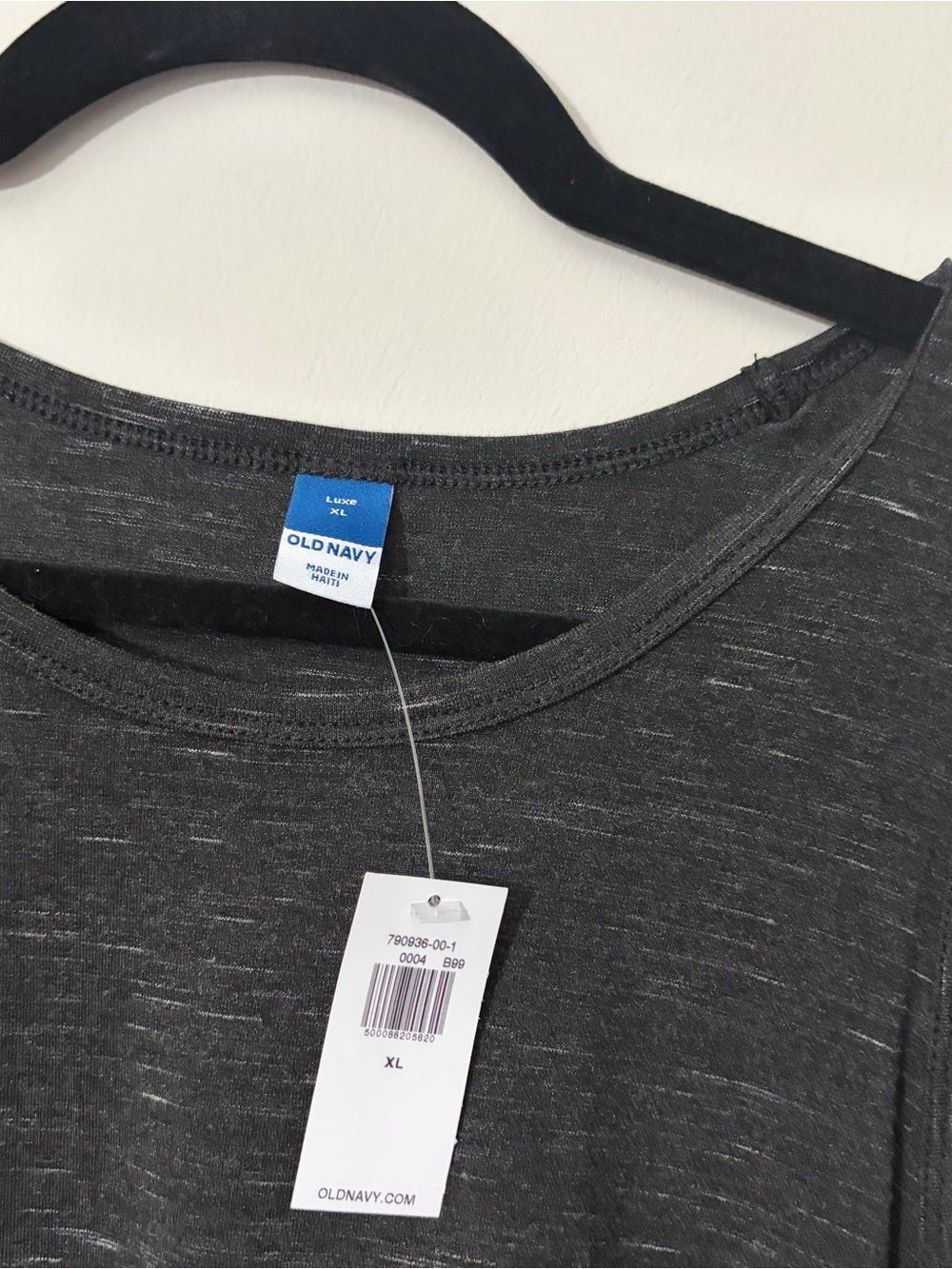 Old Navy Charcoal Heather Sleeveless Tank Top - Picture 2 of 2